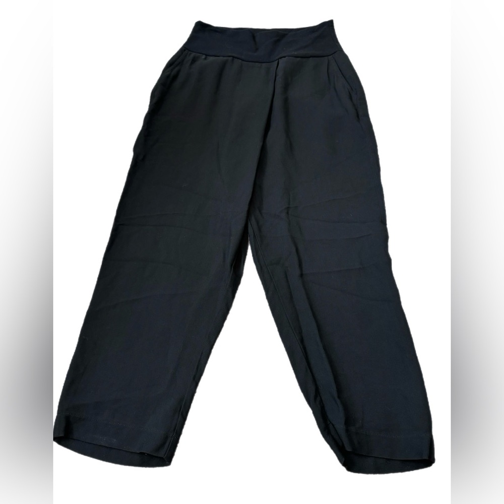 Humanoid woman pants with two pockets (L/R) Size small can fit up to Medium